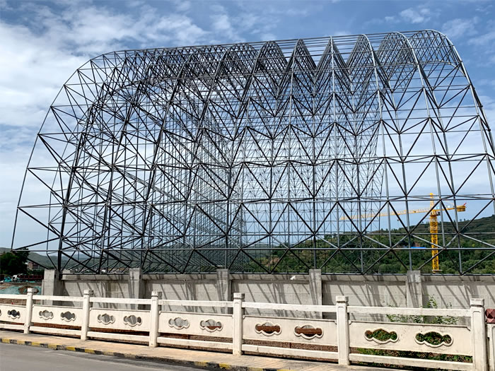 额尔古纳山寨矿储煤棚网架